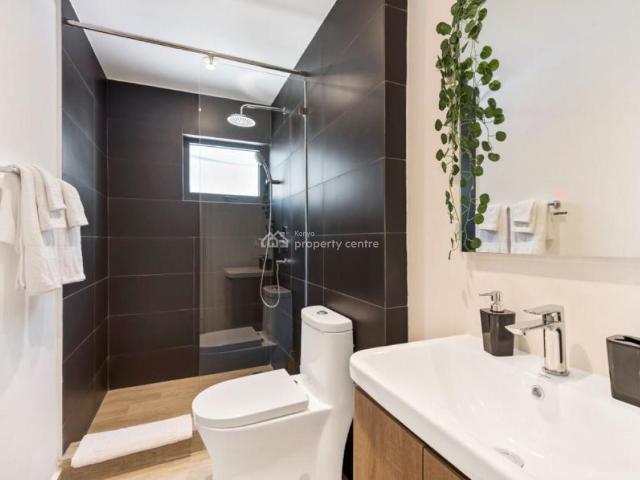 Beautiful 2 Bedroom Master Ensuite Apartment