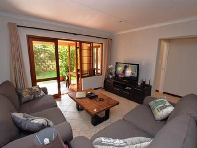 beautiful 2 bedroom garden apartment.