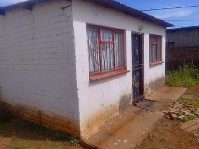 beautiful 2 bedroom house