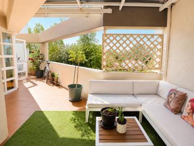 beautiful 2 bedroom, 2 bathroom, 1st.