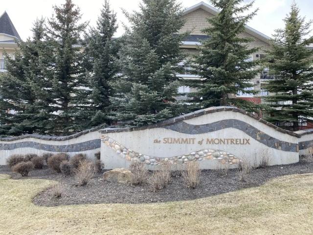Beautiful 2 bedroom / 2 bathroom ground floor condo