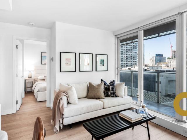 Beautiful 2 Bedrooms Corner Unit ‘The Garden’ at Richards & Robson