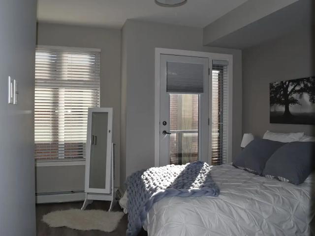 Beautiful 2 Story Townhouse in Bridgeland