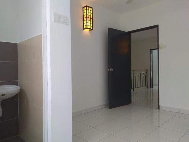 beautiful 2sty terrace house semenyih parklands semenyih selangor