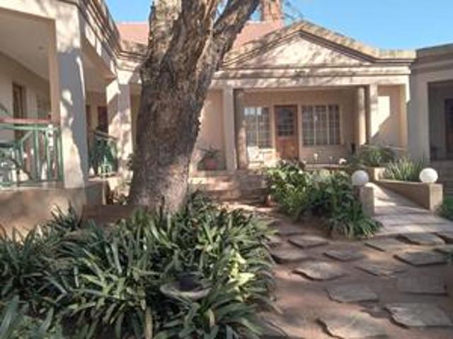 beautiful 7 room guest house in krug.