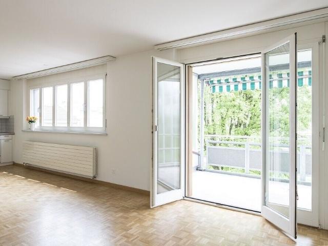 Beautiful 4.5 room apartment near the train station