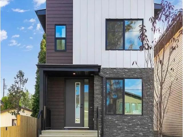 Beautiful 4 Bed Main House in a Quiet Neighborhood of West Jasper Place