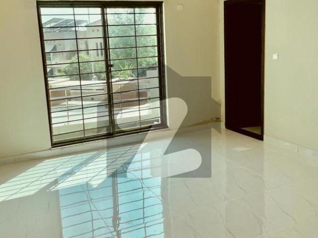 Beautiful 4 Bed X Shape Askari 10