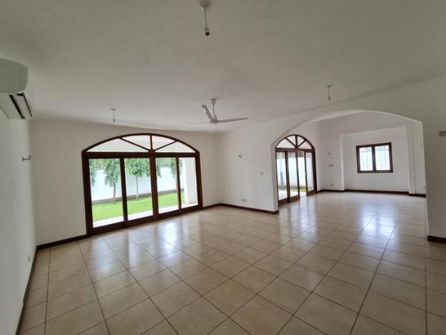 Beautiful 4 bedroom maisonette forvrentbin a gated estate in nyali, mombasa
