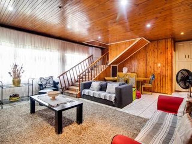 beautiful 4 bedroom double storey h.