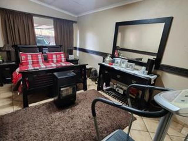 beautiful 4 bedroom family home in s.