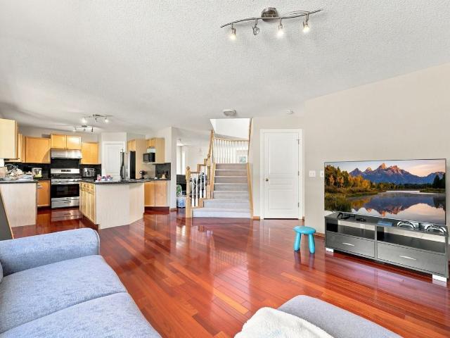 Beautiful 4 Bedroom Family Home L987 4 Bedroom Apartment for Rent at 110 Sienna Park Terr Sw, Calgary, AB T3H 3L3 Signal HIll