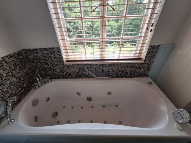Beautiful 4 Bedroom House for Sale i