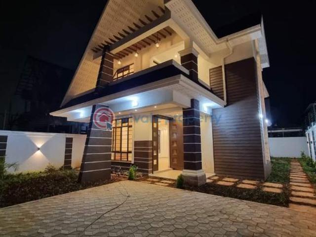Beautiful 4 Bedroom Villa All Ensuite With Dsq On 40by80 In Membley