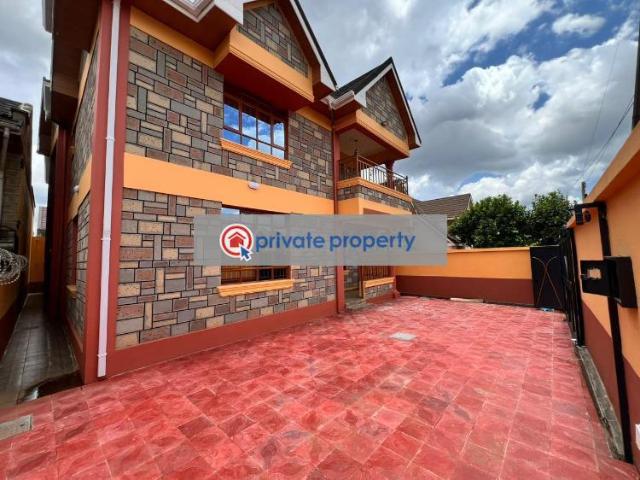 Beautiful 5 Bedroom Maisonette All Ensuite N Dsq On 40by80 In Membley