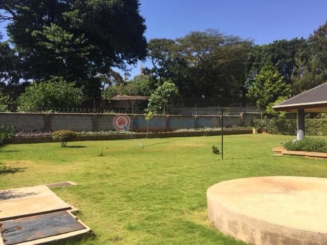 Beautiful 5 Bedroom House All Ensuite Plus Dsq On Half Acre In Karen