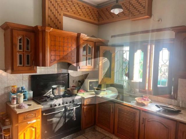 Beautiful 5 Bedrooms House F11/2 near Markaz F 11/2