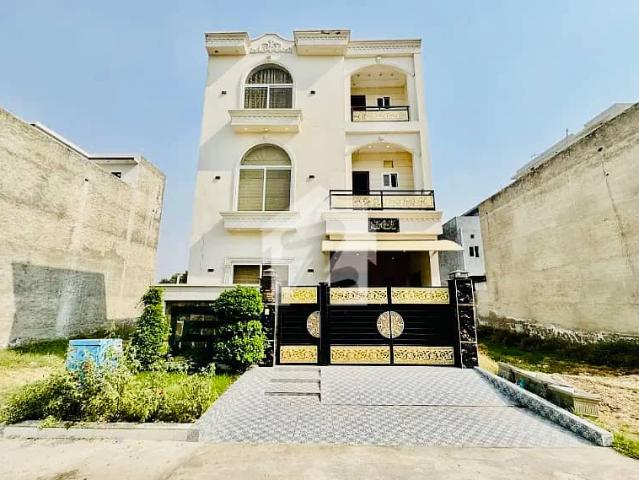 Beautiful 5 Marla Triple Height House available for sale