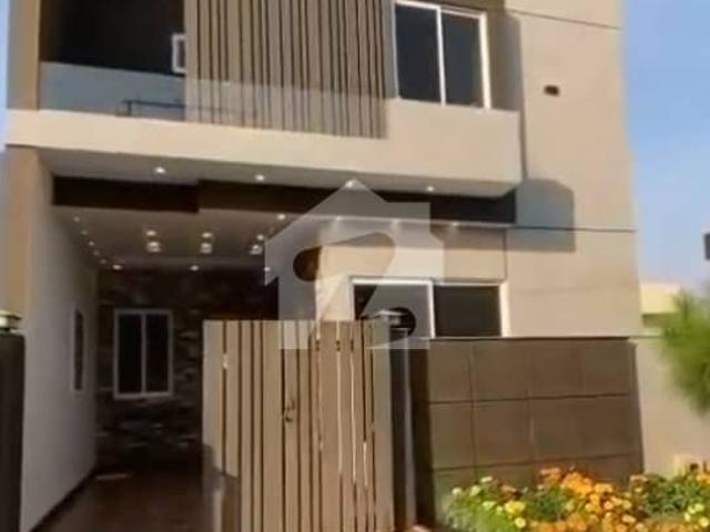 Beautiful 5 Marla A+ Category House Ready to Move, Near Masjid, Commercial & Park
