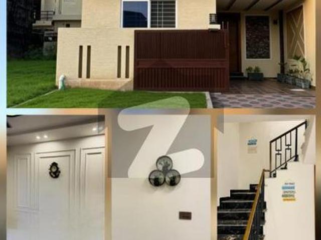 Beautiful 5 Marla Corner House for Sale Spacious Family Home with Servant Quarter Bahria Town Phase 8