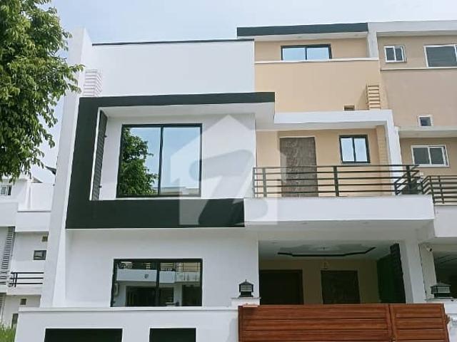 Beautiful 5 Marla House Available For Sale