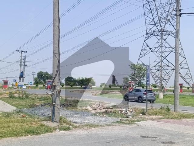 Beautiful 5 Marla House Available On 50 Feet Road For Rent Wapda City Block L