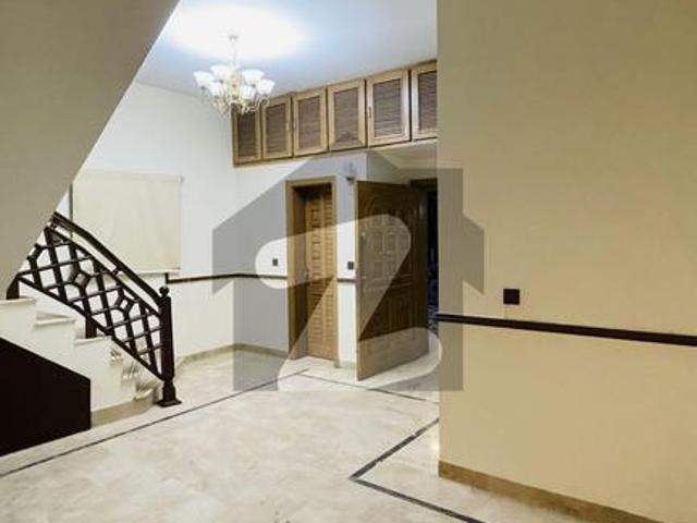 Beautiful 5 Bed Double Unit House Available For Rent Ideal Location F11 F 11