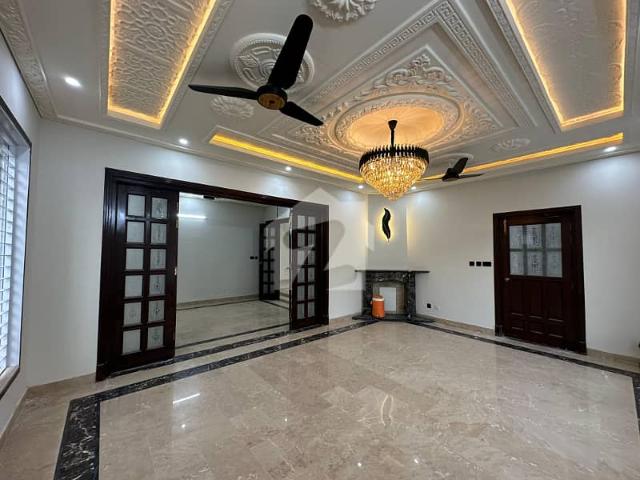Beautiful 60x90 Double Storey House At Prime Location
