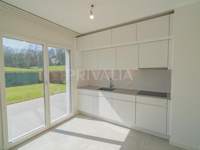 Beautiful 6.5 room flat with garden in a secure residence