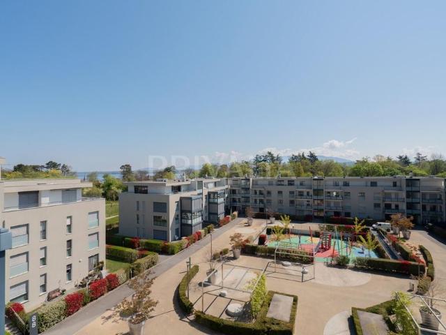 Beautiful 6,5 rooms flat with balcony and winter garden in a secure residence