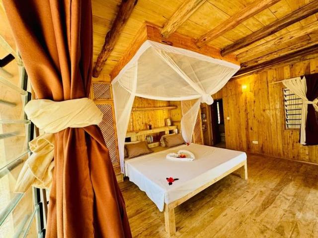 Beautiful 8 bedroom villas on sale watamu
