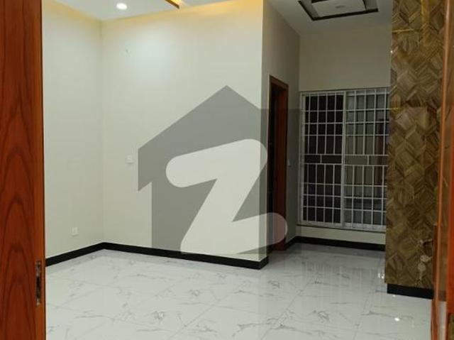 Beautiful 8 marla house for sale faisal town phase 1 block a