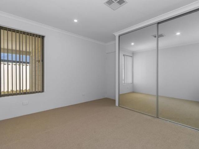 BEAUTIFUL COASTAL DUPLEX – WALK TO THE BEACH