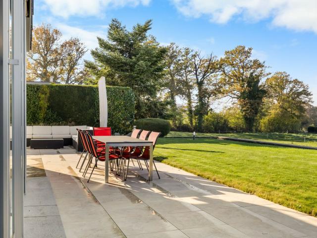 Beautiful contemporary villa on the edge of an agricultural zone | dreamo. Ch