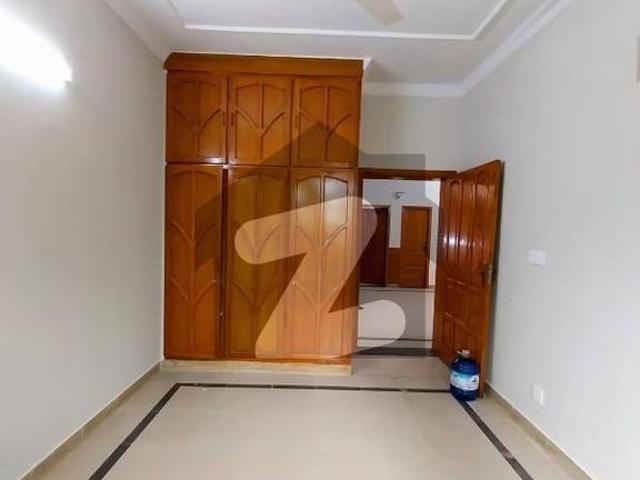 Beautiful Corner House Available For Rent in G11 G 11