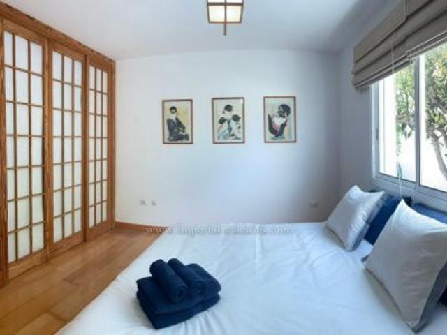 Beautiful chalet with a lovely garden and wonderful views
