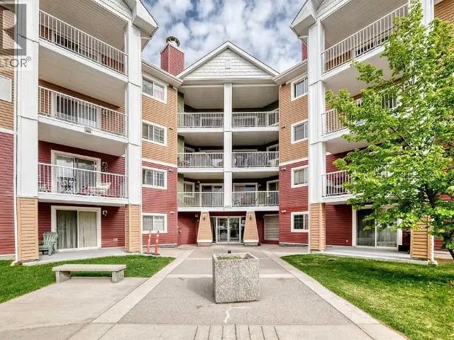 Beautiful Clean 2 Bedroom, 2 Bathroom condo with underground heated parking lot