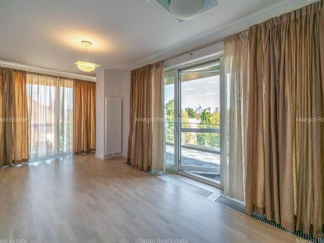 Beautiful and bright apartment, close to Kiseleff Park