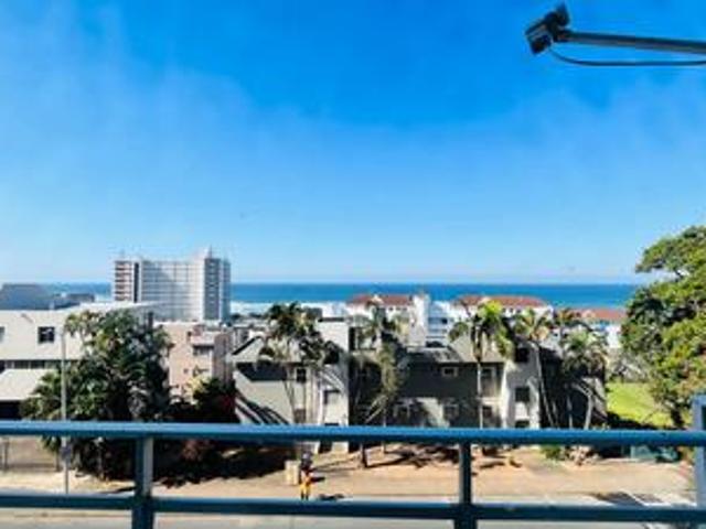 beautiful and charming 2 bedroom fla.