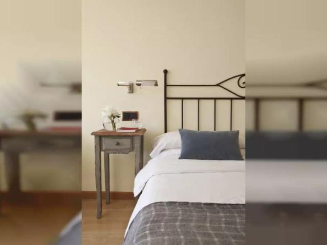 Beautiful and large studio for rent, Barri Gòtic, Barcelona
