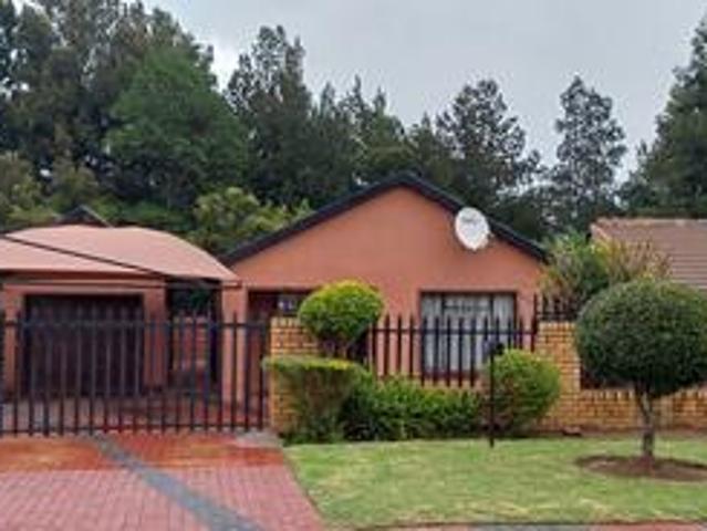 beautiful and secure 3 bedroom, 2 ba.