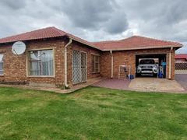 beautiful and secured facebrick home