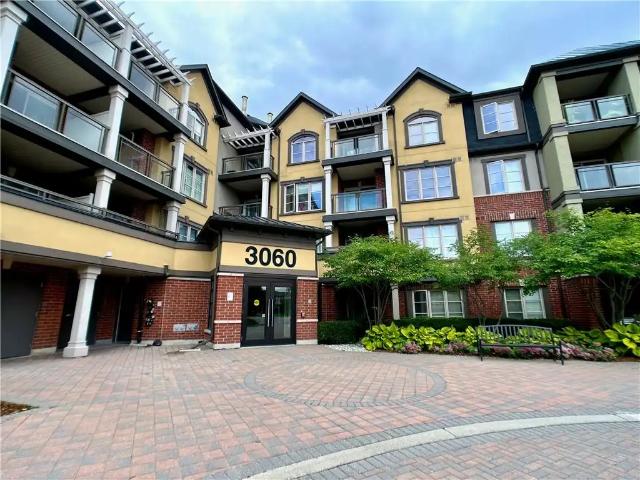 Beautiful Alton Village Apartment!