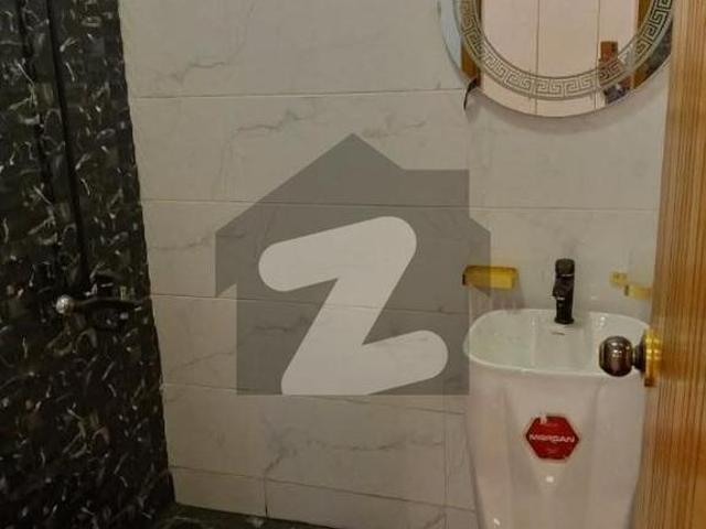 Beautiful Apartment Available For Rent Bukhari Commercial Area