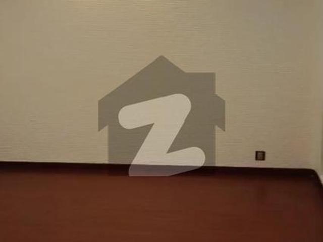 Beautiful apartment available for rent in F10 Silver Oaks Apartments