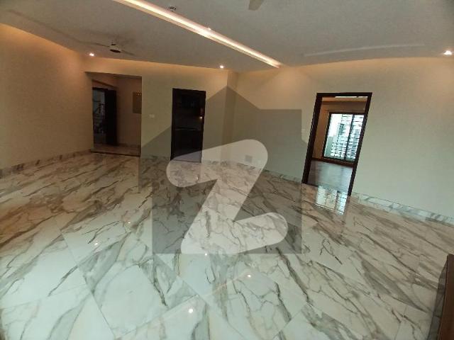 Beautiful Apartment In Askari 10 Sector S