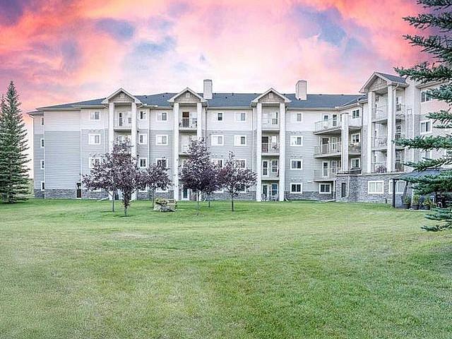 Beautiful Apartment In 55+ Community Living!