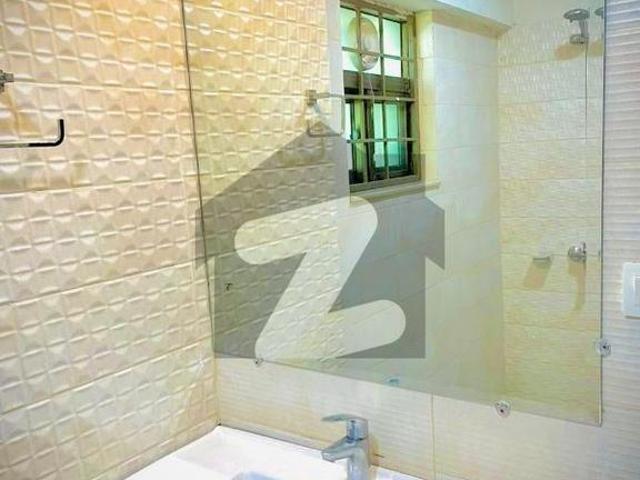 BEAUTIFUL Apartment 3 Bed 3th floor Open View Available for Rent Askari 10 Sector F