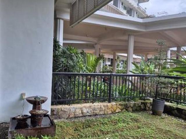 Beautiful Armanee condo for sale