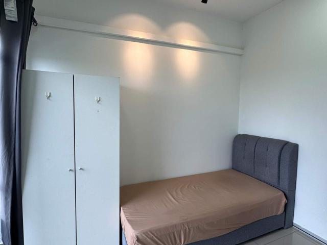 Beautiful Balcony Room at Shah Alam